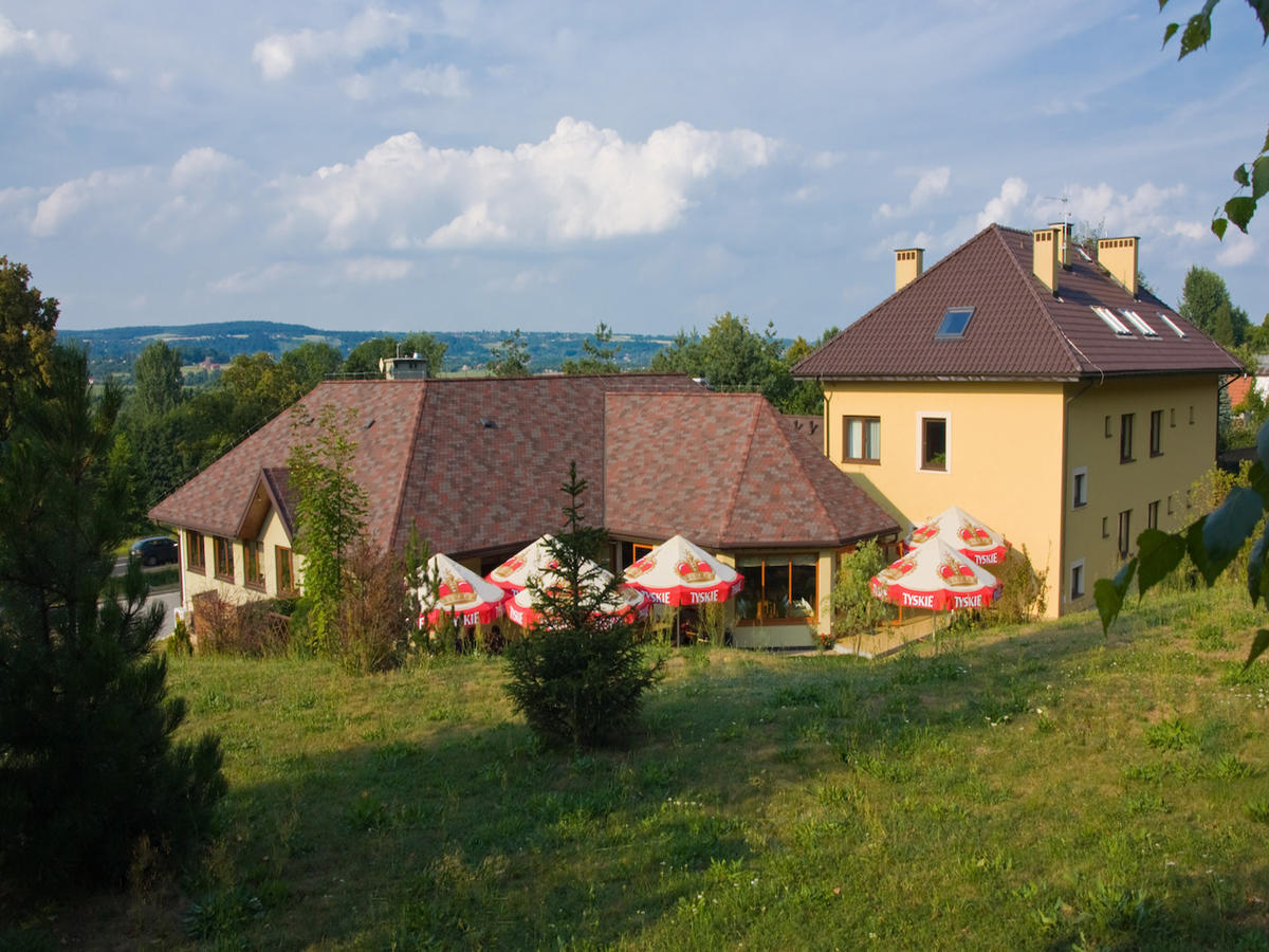 Hotel Kochanow Kochanow  Экстерьер фото