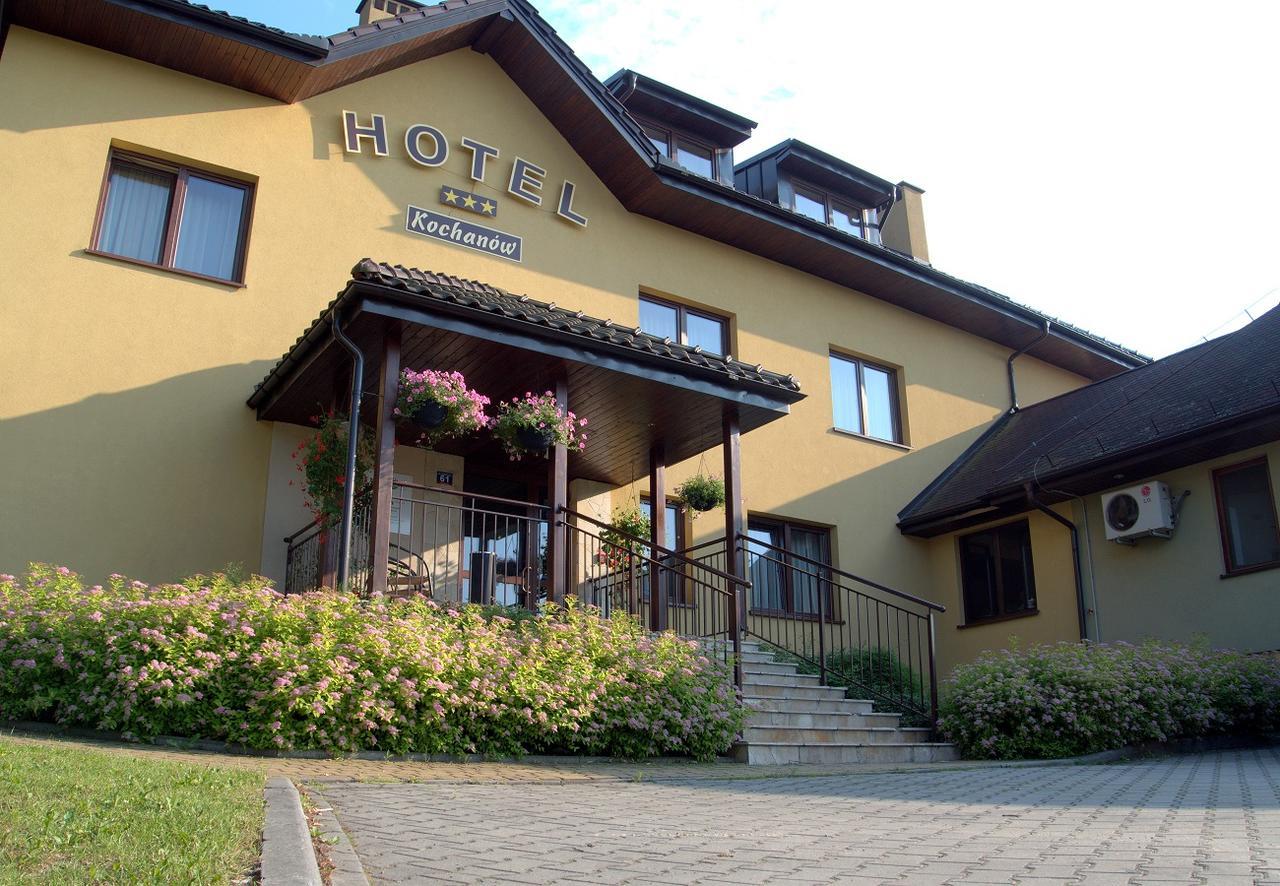 Hotel Kochanow Kochanow  Экстерьер фото