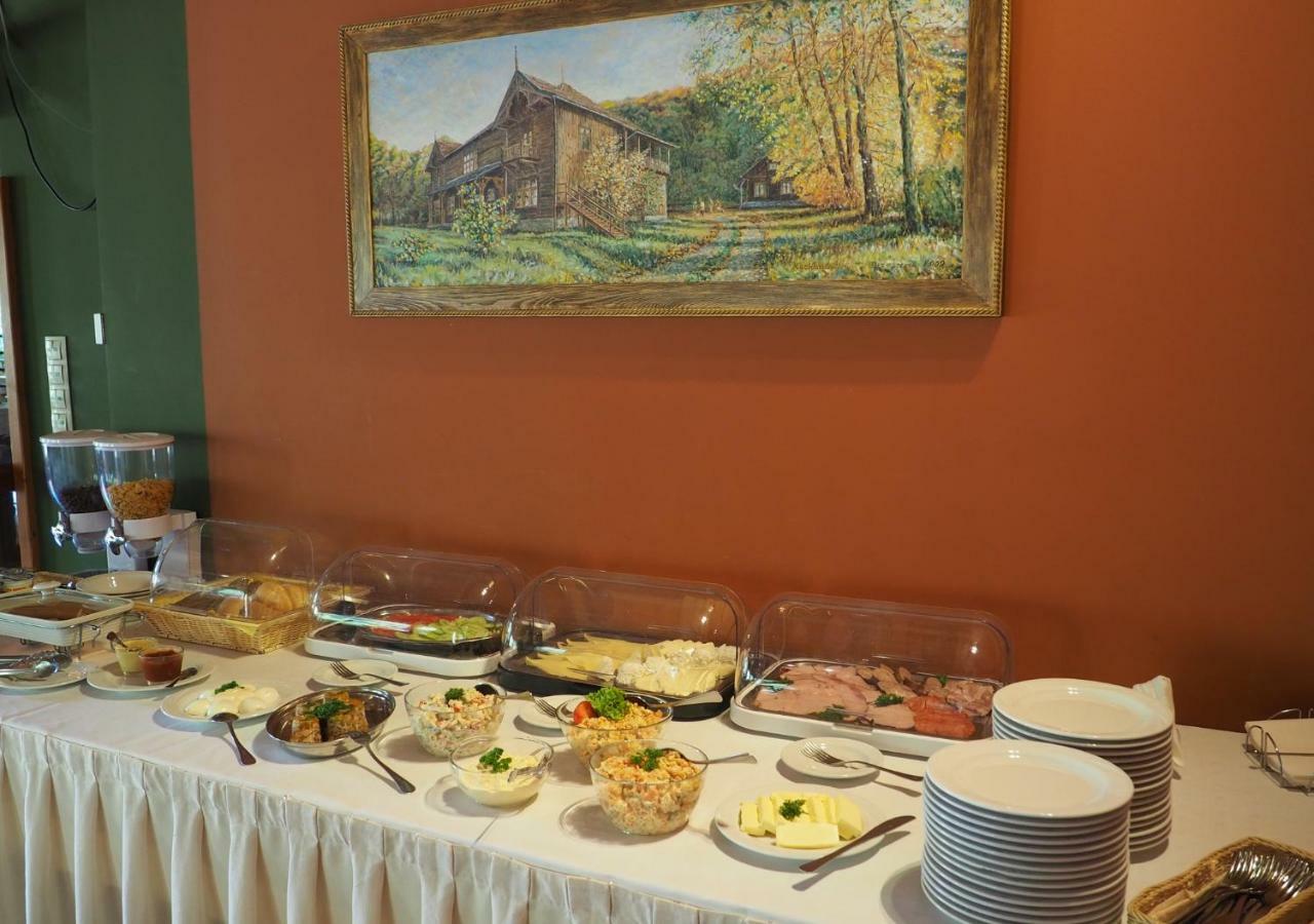 Hotel Kochanow Kochanow  Экстерьер фото